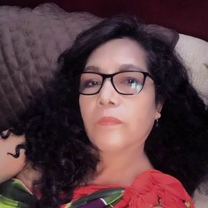 Meet your Posher, Elidia